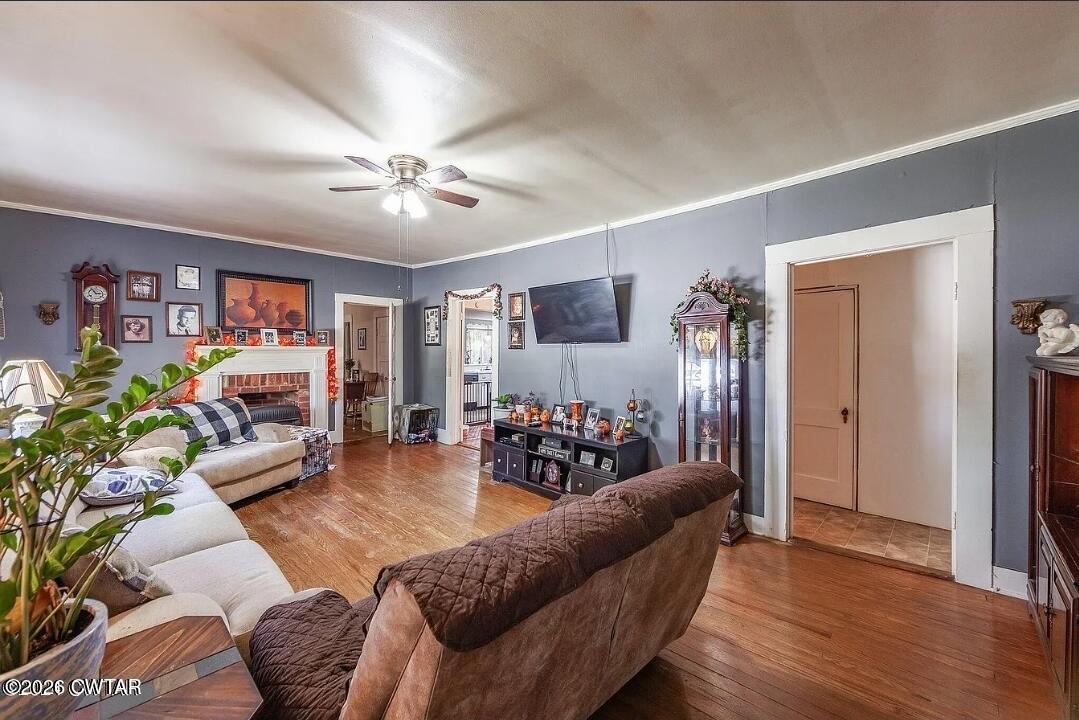 8633 Stanton Koko Road Stanton, TN 38069 - Photo 5 of 10 a living room with furniture and flowers
