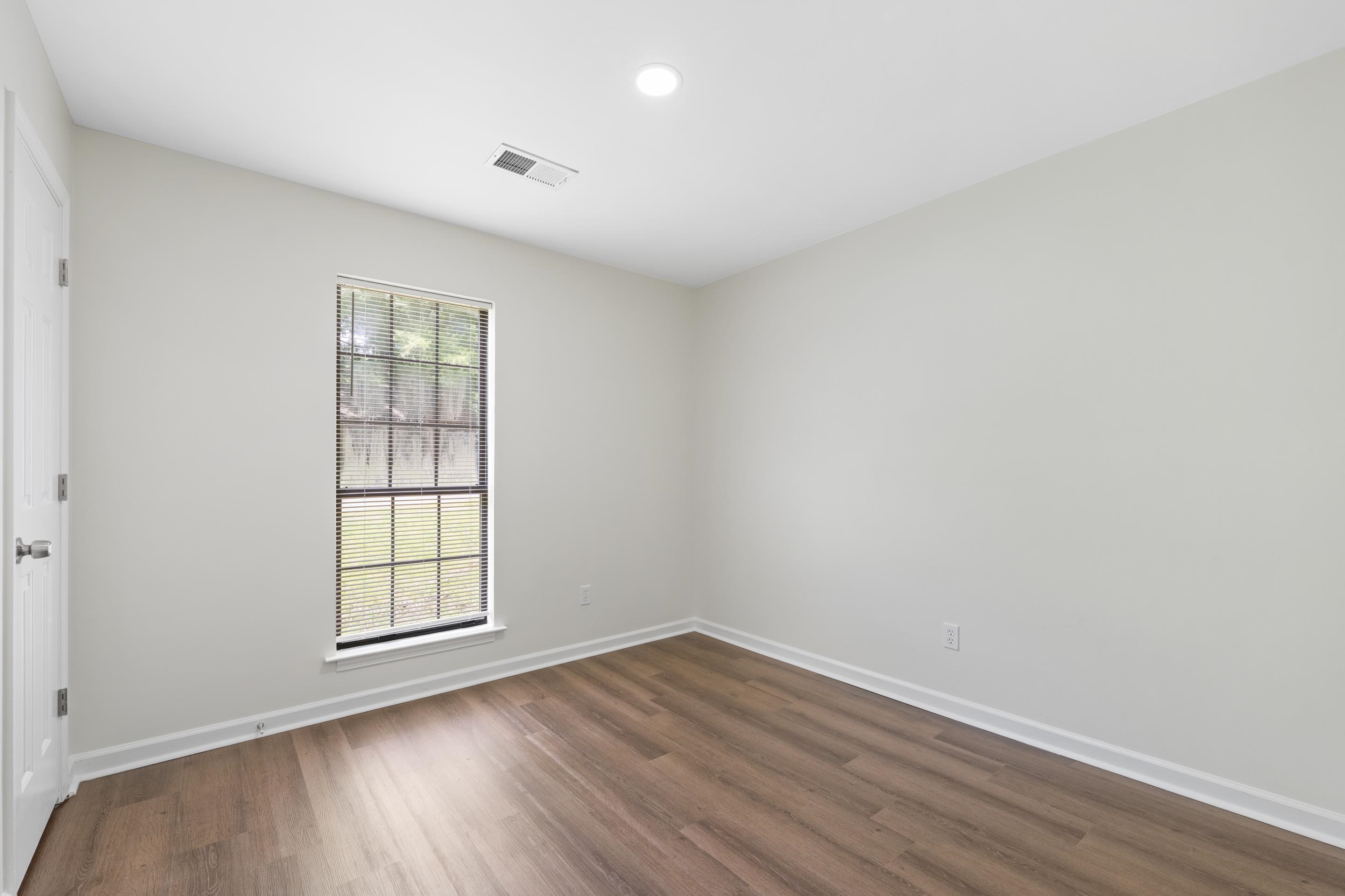 6400 Saginaw Road Memphis, TN 38134 - Photo 16 of 27 View of the second bedroom unfurnished.