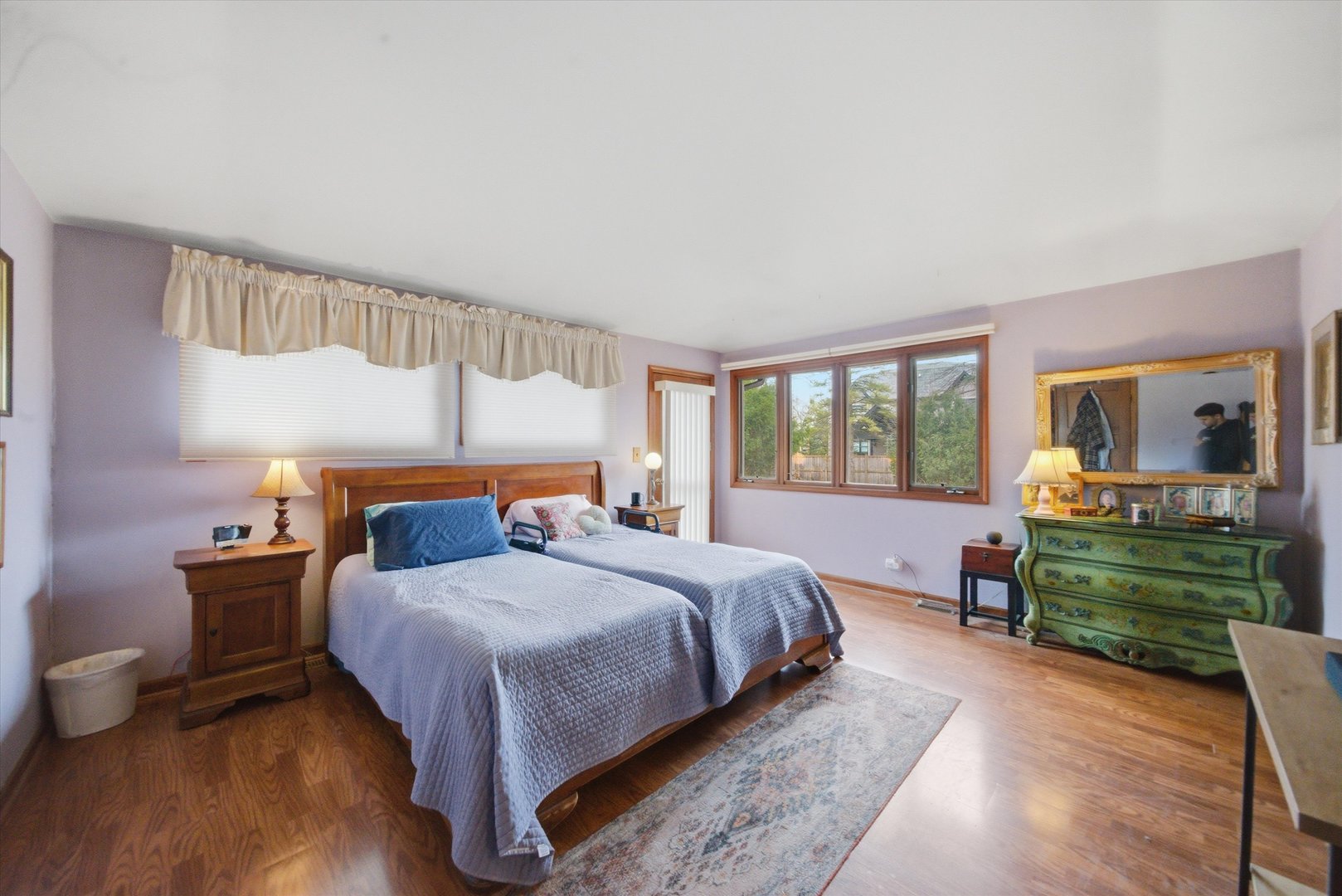 330 Ferndale Avenue Elmhurst, IL 60126 - Photo 13 of 36 a bedroom with a large bed and a window
