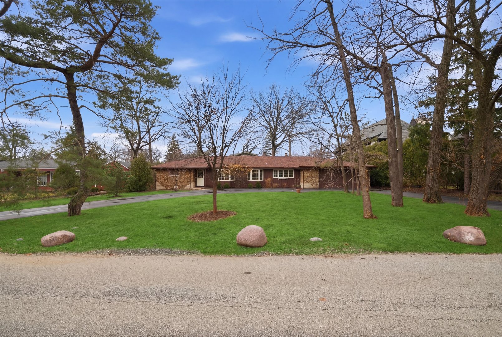 330 Ferndale Avenue Elmhurst, IL 60126 - Photo 35 of 36 a view of a tree in front of a house