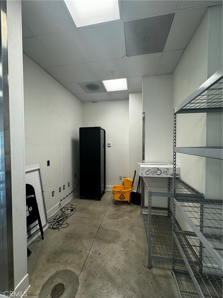 1901 East First Street, Unit 138 Santa Ana, CA 92705 - Photo 13 of 15 a living room with furniture