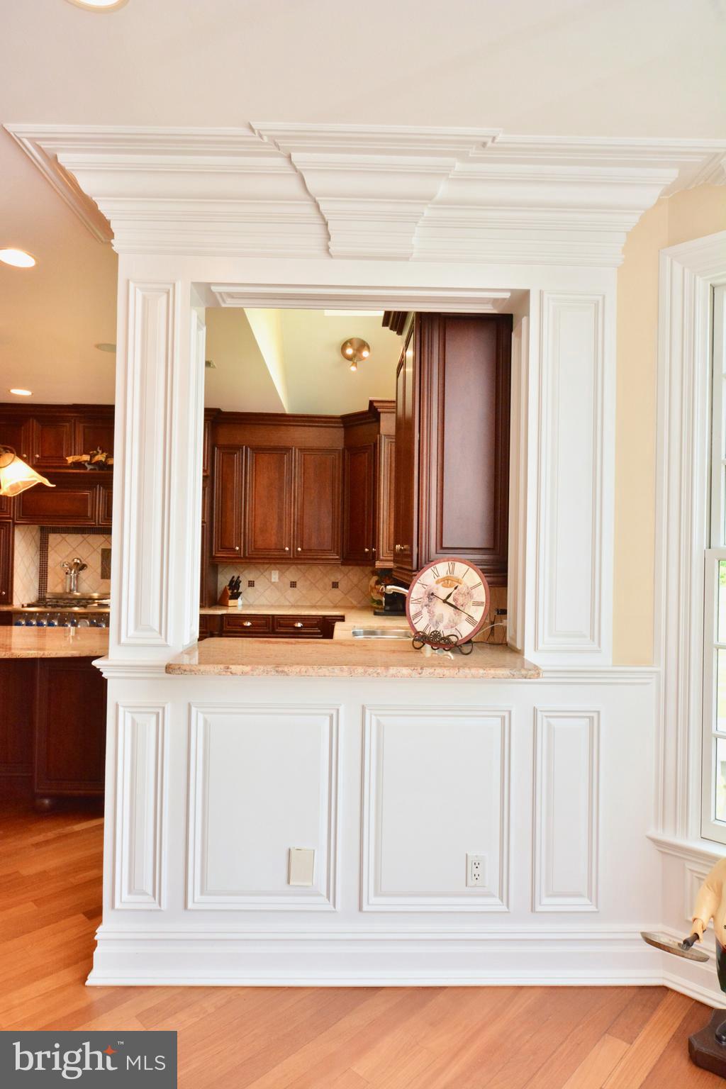8 Silvers Court Pennington, NJ 08534 - Photo 18 of 43 Custom triple crown molding throughout 1st floor.