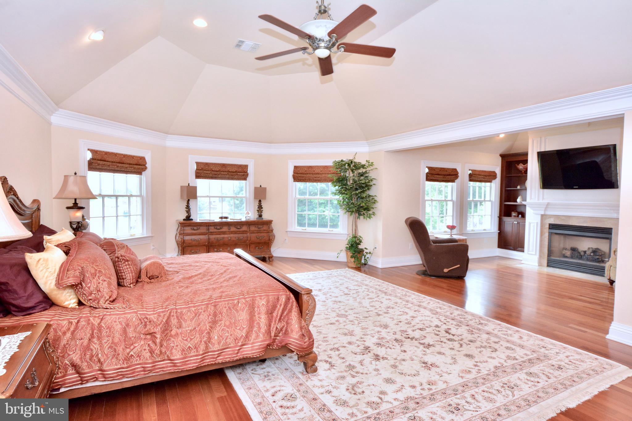 8 Silvers Court Pennington, NJ 08534 - Photo 28 of 43 Bedroom #4 (The master suite)