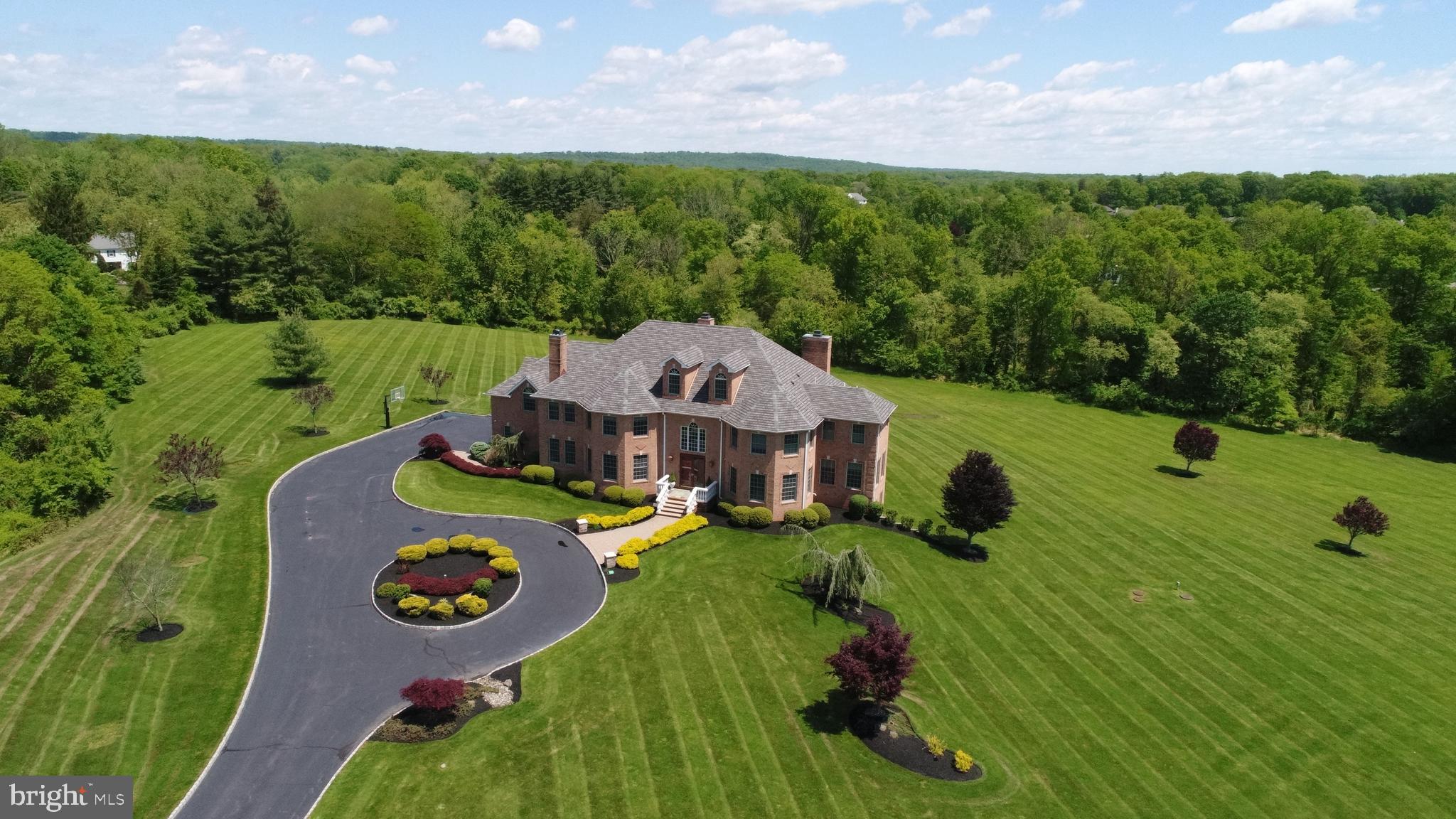 8 Silvers Court Pennington, NJ 08534 - Photo 37 of 43 Located at the head of a private cul-de-sac.