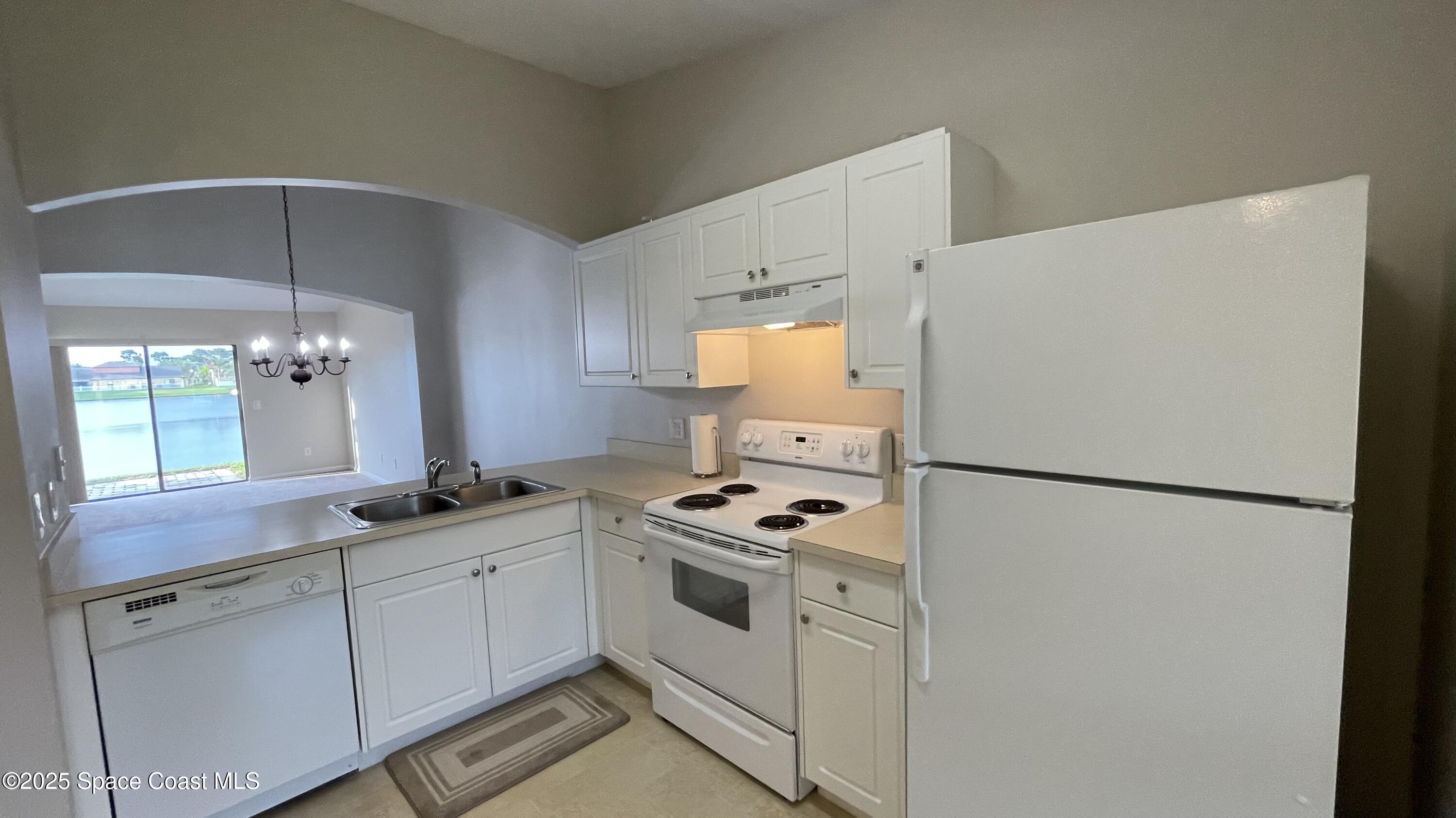 975 Luminary Circle, Unit 103 Melbourne, FL 32901 - Photo 20 of 70 Kitchen