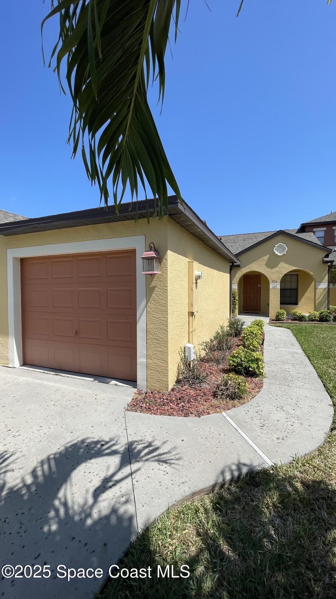 975 Luminary Circle, Unit 103 Melbourne, FL 32901 - Photo 4 of 70 2 bed 2 bath 1 car garage