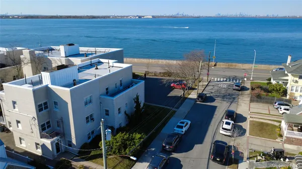 $2,100 | 525 Beach 138th Street, Unit A2 | Belle Harbor