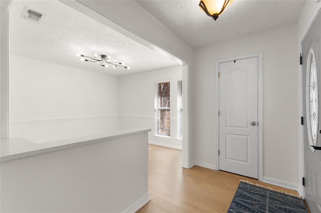 609 Lake Ridge Drive Allen, TX 75002 - Photo 5 of 29