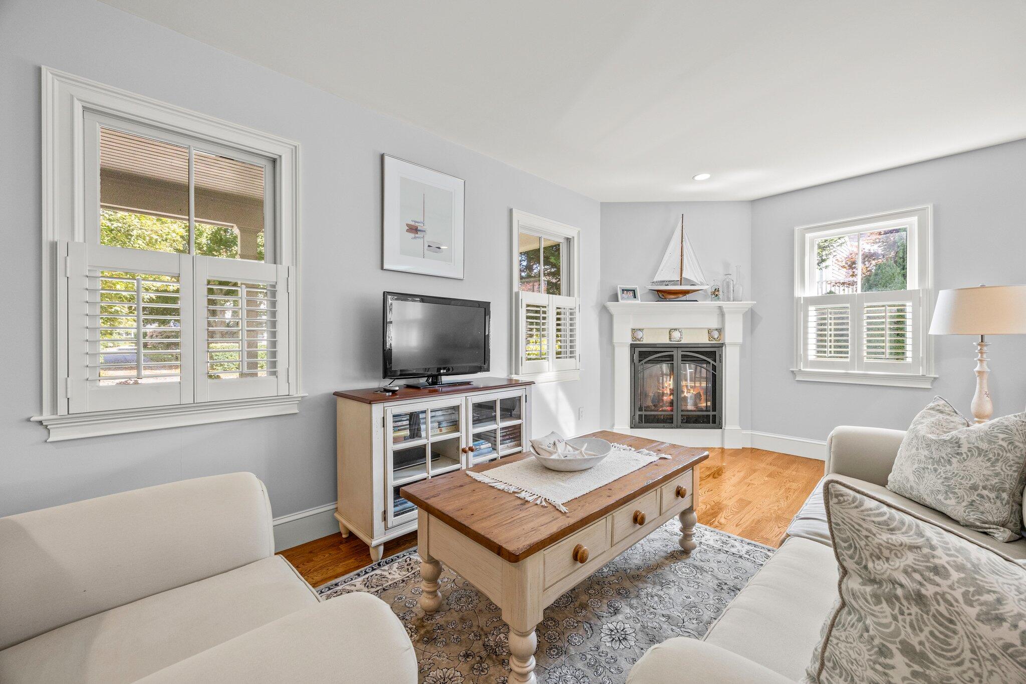 9-web-or-mls-22-cahoons-hollow-rd