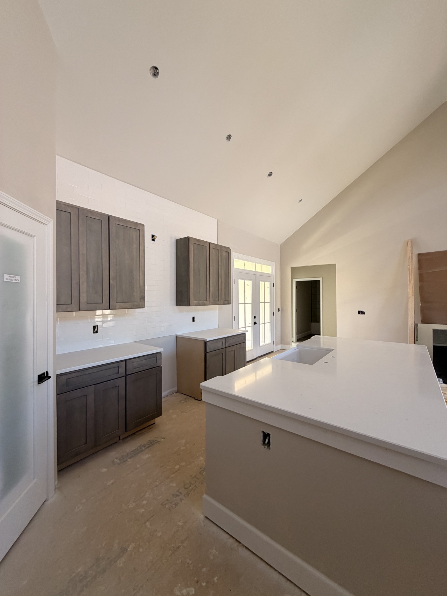 1238 Breeden Road Charlotte, TN 37036 - Photo 5 of 24 a large white room with a large window