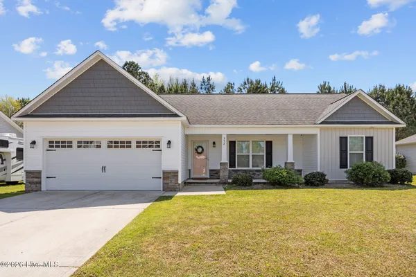 $267,000 | 352 Tamarack Drive, Ayden, NC 28513