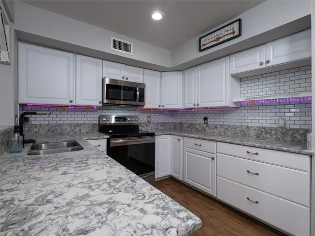 $224,000 | 100 Edgewater Drive, Unit 44, Livingston, TX 77351