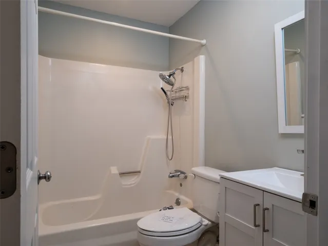 $224,000 | 100 Edgewater Drive, Unit 44, Livingston, TX 77351