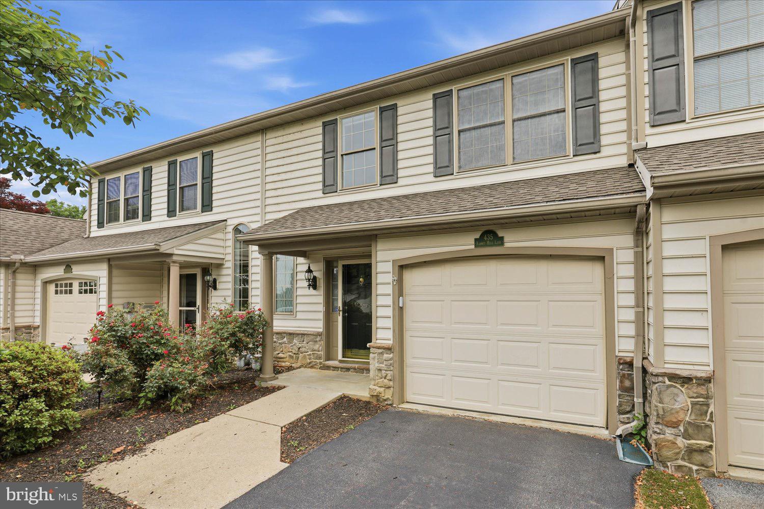 435 Rabbit Hill Lane Lancaster, PA 17603 - Photo 2 of 25