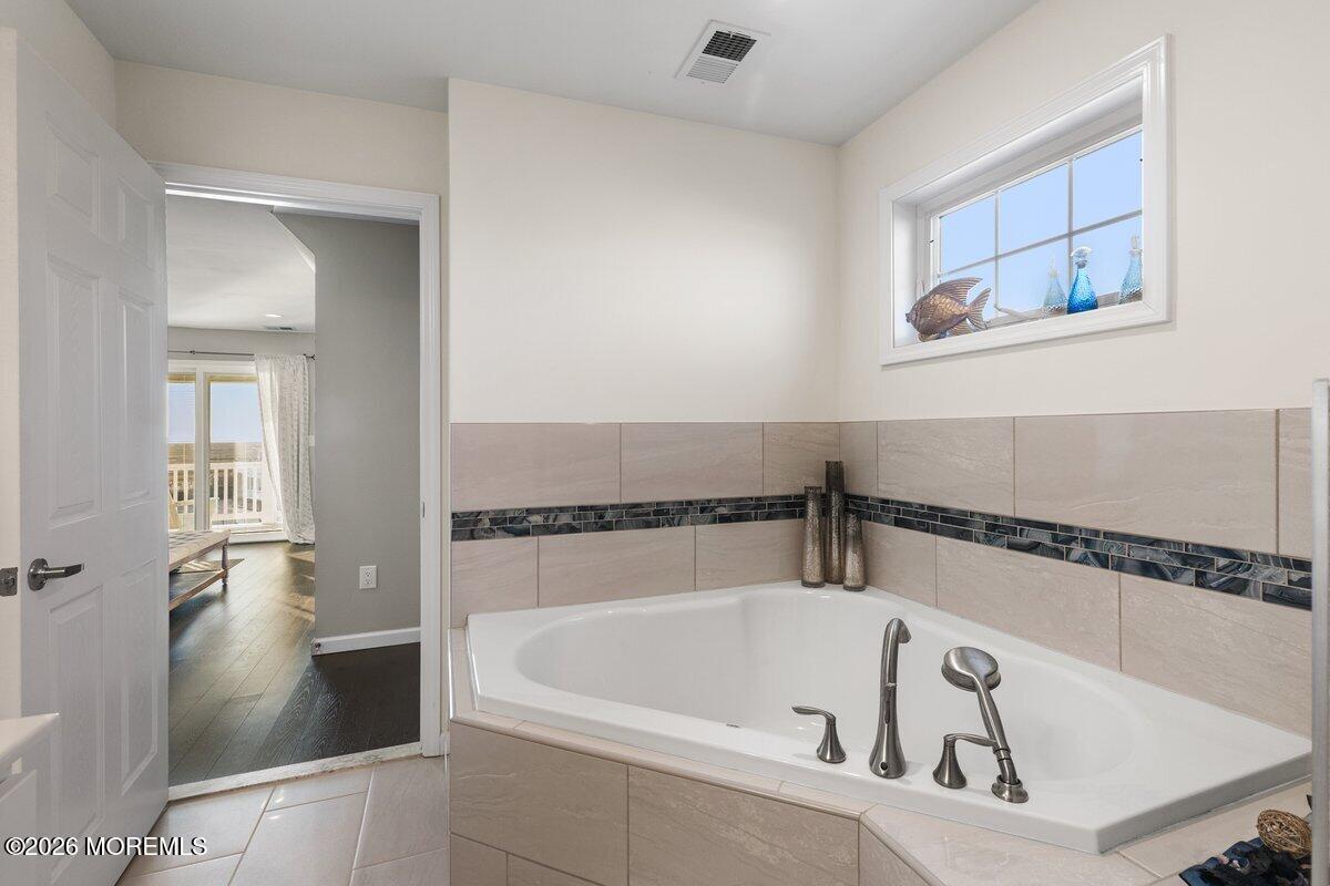 32 Walkill Road Little Egg Harbor, NJ 08087 - Photo 23 of 42 Primary Suite 6