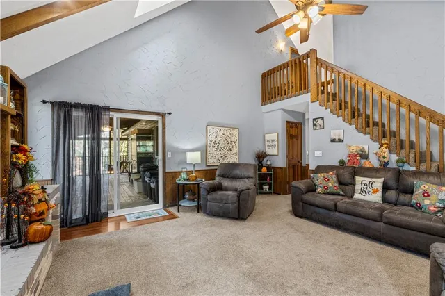 $339,995 | 14863 East Redcoat Road, Nevada, MO 64772