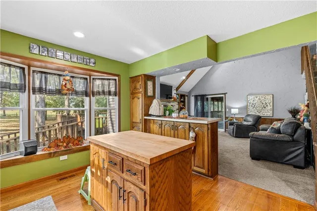 $339,995 | 14863 East Redcoat Road, Nevada, MO 64772