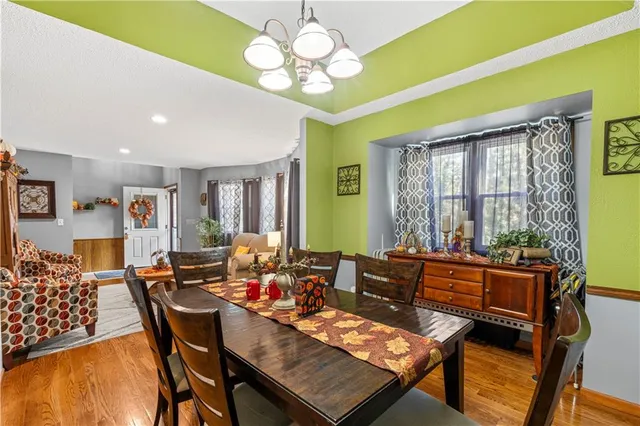 $339,995 | 14863 East Redcoat Road, Nevada, MO 64772