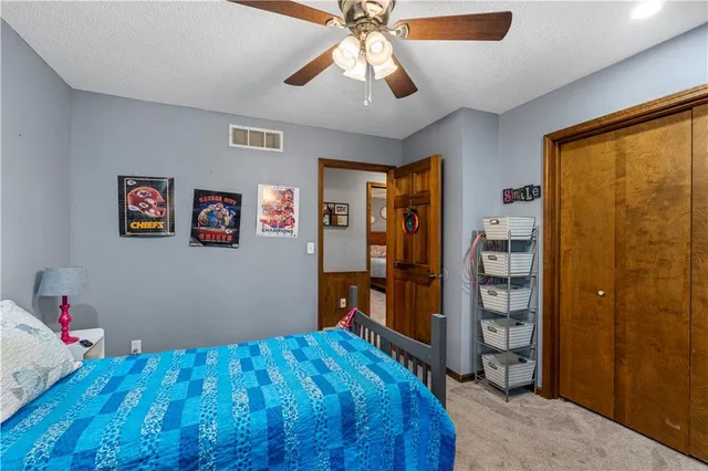 $339,995 | 14863 East Redcoat Road, Nevada, MO 64772