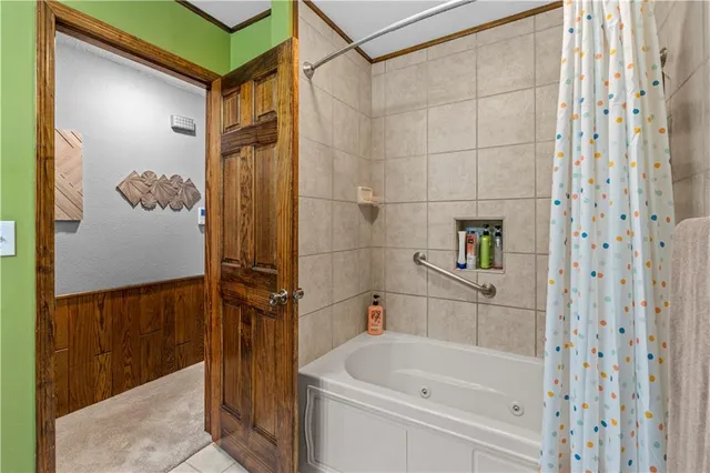 $339,995 | 14863 East Redcoat Road, Nevada, MO 64772