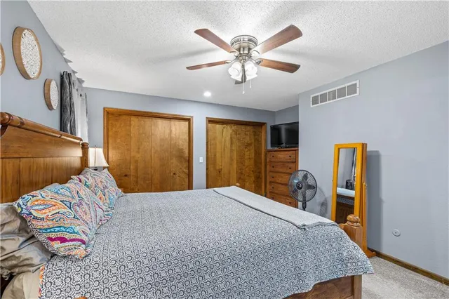 $339,995 | 14863 East Redcoat Road, Nevada, MO 64772