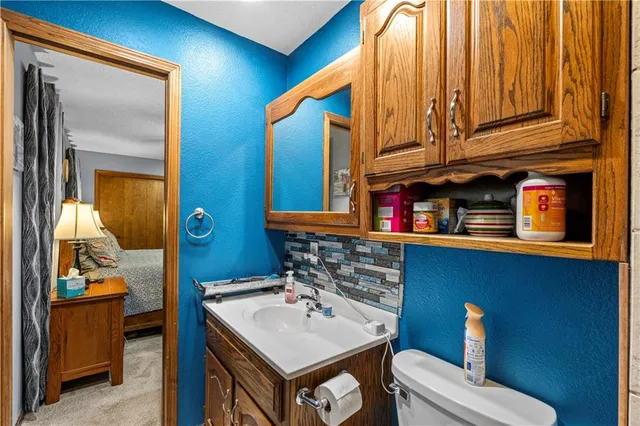 $339,995 | 14863 East Redcoat Road, Nevada, MO 64772