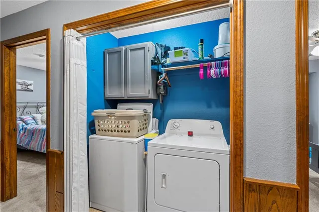 $339,995 | 14863 East Redcoat Road, Nevada, MO 64772