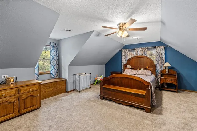 $339,995 | 14863 East Redcoat Road, Nevada, MO 64772