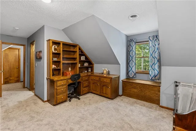 $339,995 | 14863 East Redcoat Road, Nevada, MO 64772