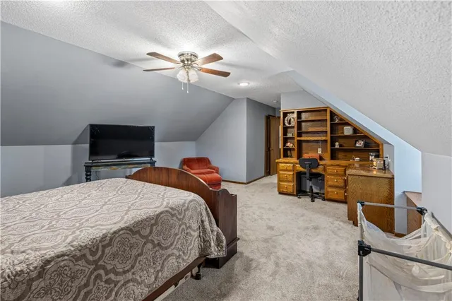 $339,995 | 14863 East Redcoat Road, Nevada, MO 64772