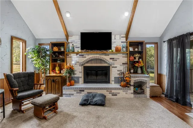 $339,995 | 14863 East Redcoat Road, Nevada, MO 64772