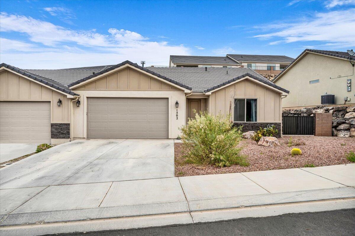 1502 W 460 N