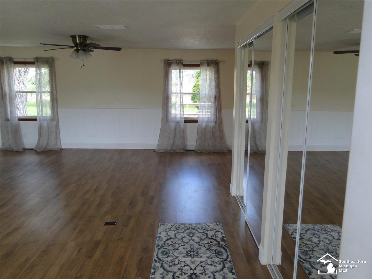 5150 Hunt Road Adrian, MI 49221 - Photo 3 of 56