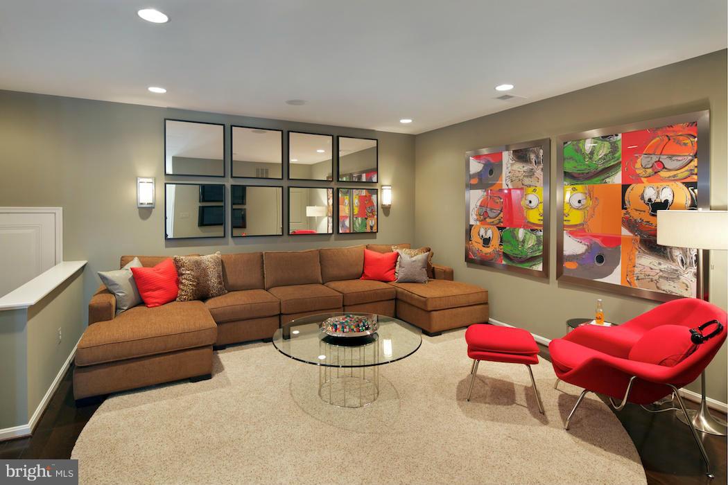 42262 Rhett Drive Ashburn, VA 20148 - Photo 17 of 30 a living room with furniture and a large window