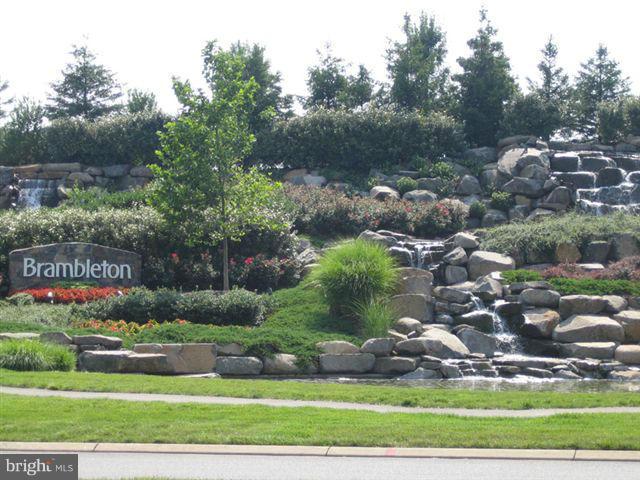 42262 Rhett Drive Ashburn, VA 20148 - Photo 30 of 30 a view of sign board with green field