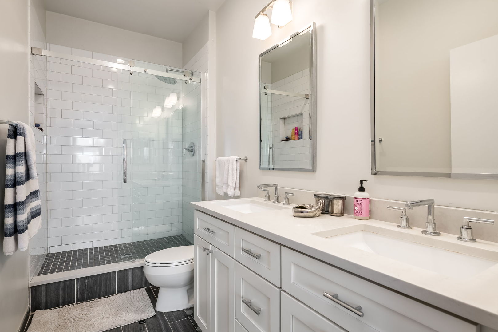 2045 West Concord Place, Unit 604 Chicago, IL 60647 - Photo 10 of 17