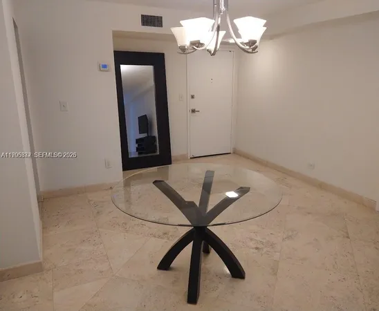 $3,200 | 6039 Collins Avenue, Unit 407, Miami Beach, FL 33140