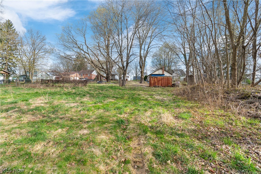 1664 Woods Road Akron, OH 44306 - Photo 4 of 9