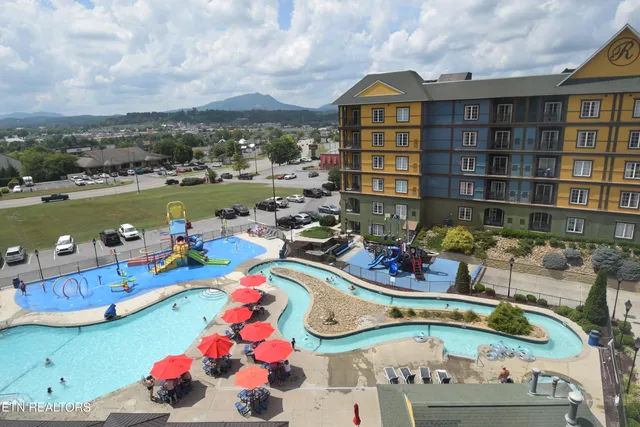 $349,900 | 225 Collier Drive, Unit 1516, Sevierville, TN 37862