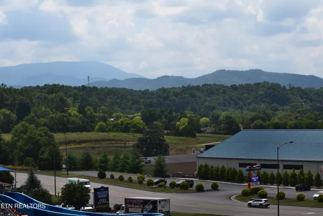 $349,900 | 225 Collier Drive, Unit 1516, Sevierville, TN 37862