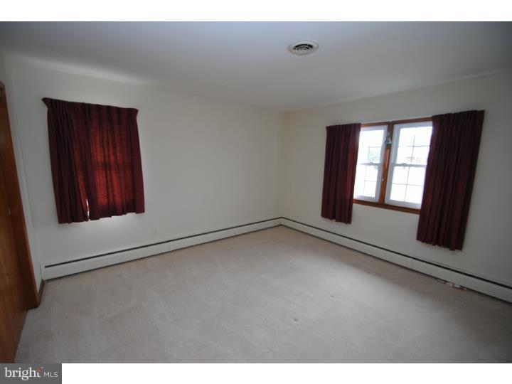 25427 Mt Pleasant Road Columbus, NJ 08022 - Photo 7 of 23