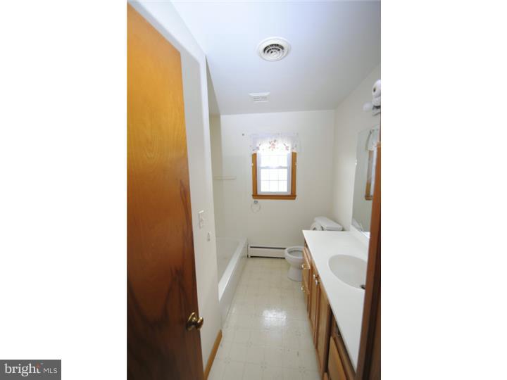 25427 Mt Pleasant Road Columbus, NJ 08022 - Photo 8 of 23
