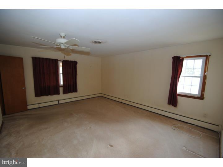 25427 Mt Pleasant Road Columbus, NJ 08022 - Photo 9 of 23
