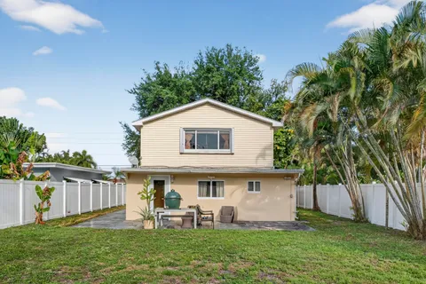 $700,000 | 1503 Northeast 18th Avenue, Fort Lauderdale, FL 33304