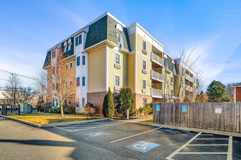 39 Fayette Street, Unit 403 Quincy, MA 02171 - Photo 22 of 24 a view of a building with a street