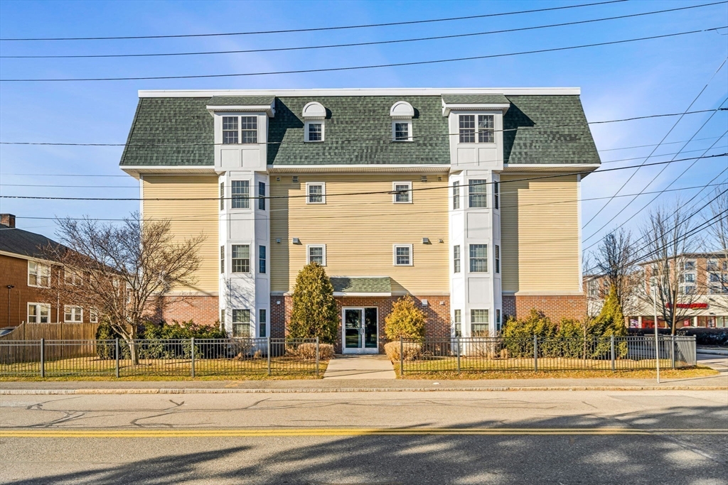 39 Fayette Street, Unit 403 Quincy, MA 02171 - Photo 24 of 24 a front view of a building