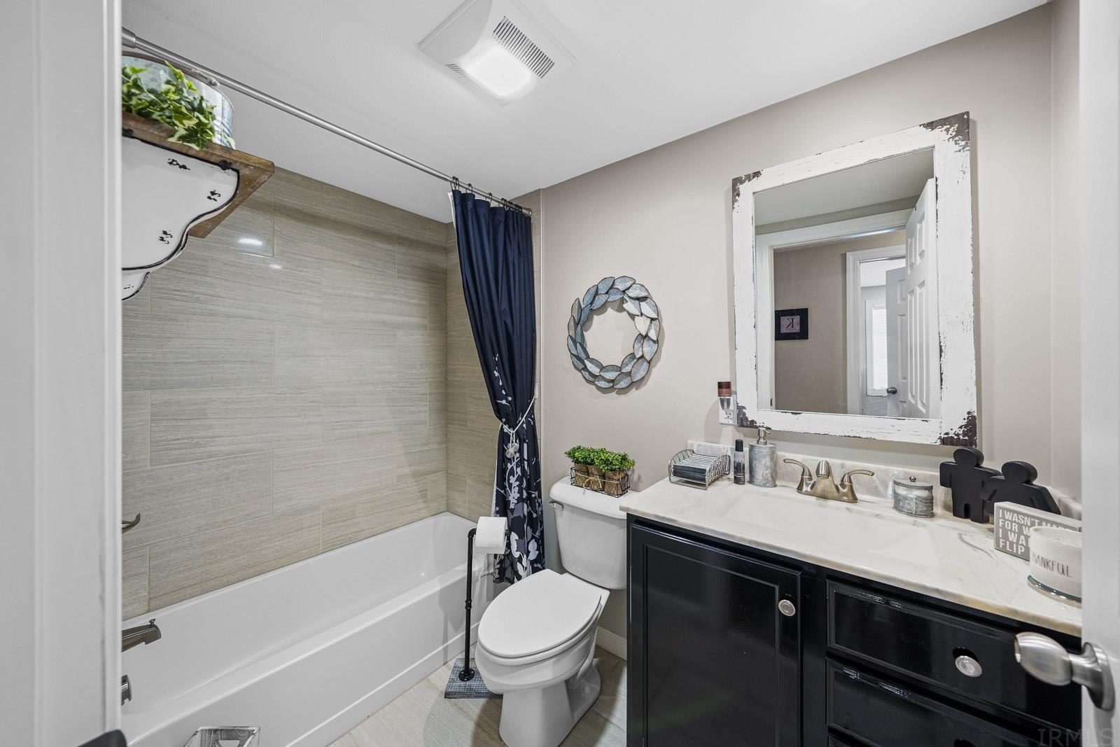 54665 Buckeye Road Mishawaka, IN 46545 - Photo 19 of 27 Gallery Image 19