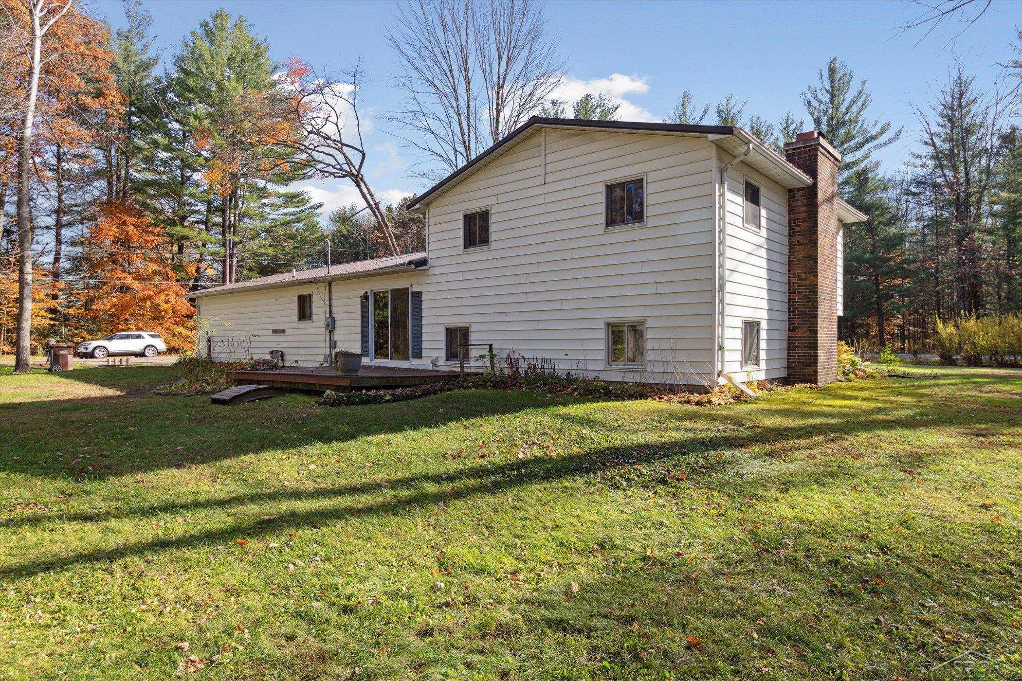591 East Olson Road Midland, MI 48640 - Photo 46 of 50 50094658-45.JPG