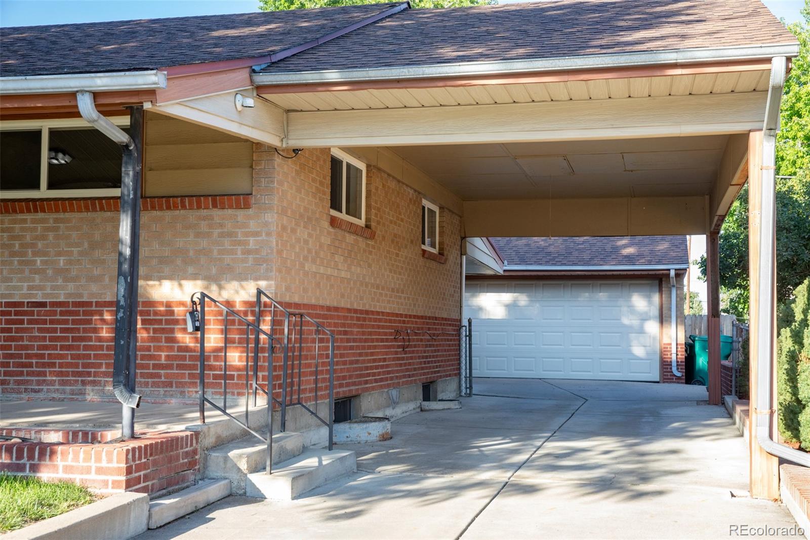 6970 Morrison Drive Denver, CO 80221 - Photo 4 of 39