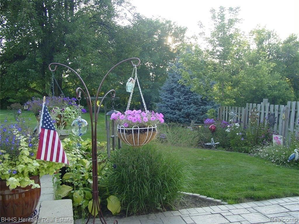 6463 Robb Road Fowlerville, MI 48836 - Photo 9 of 43